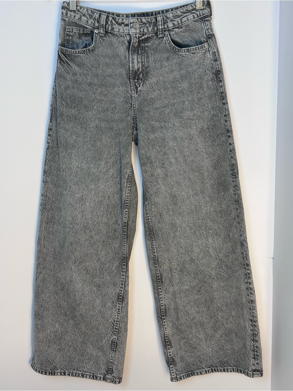 H&M Divided Grey Acid Wash Wide Leg Jeans Women’s Size 4